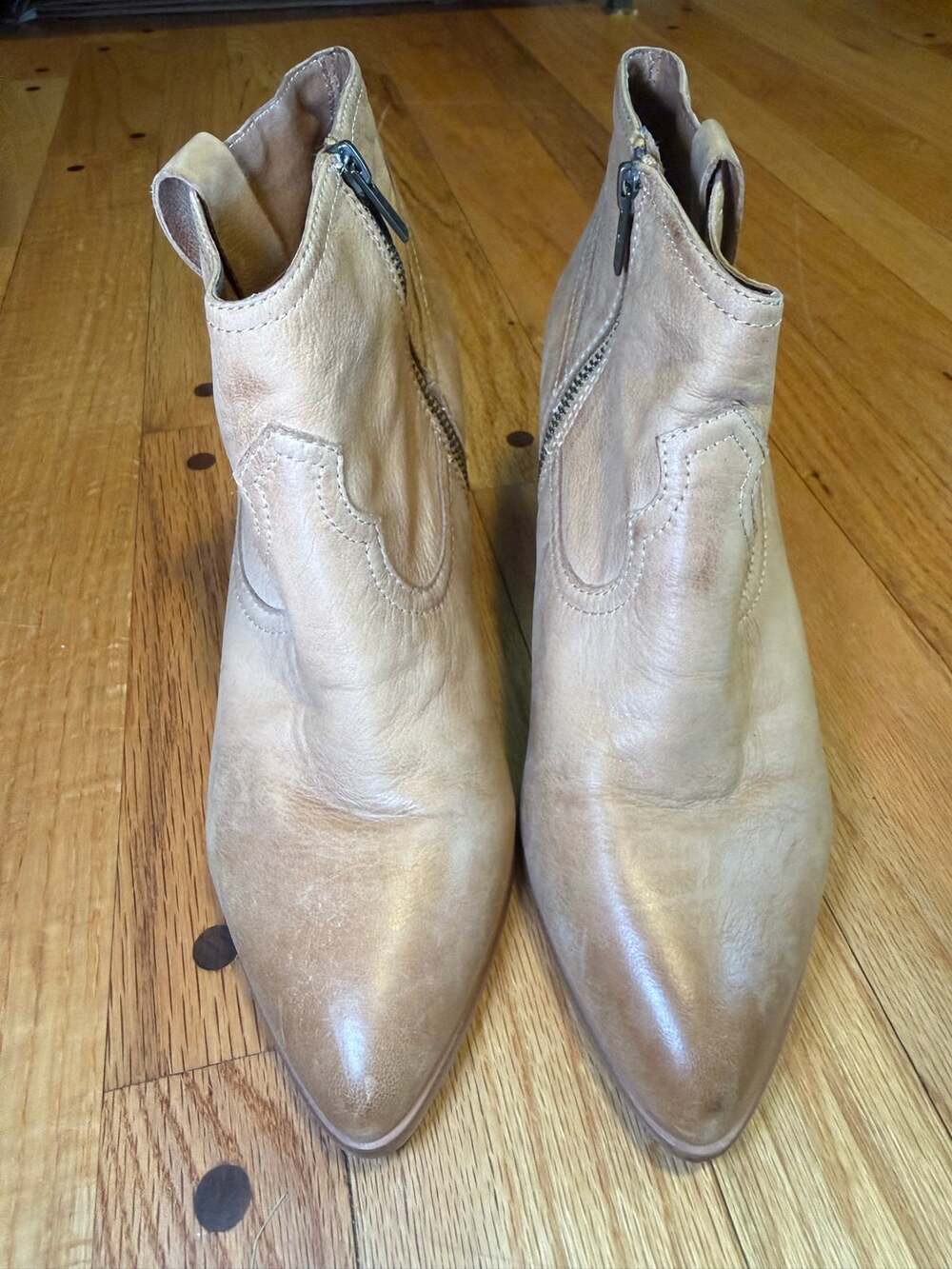 Frye Reina Western Ankle Boots Womens 10M Sand Leather Pointed Toe Booties